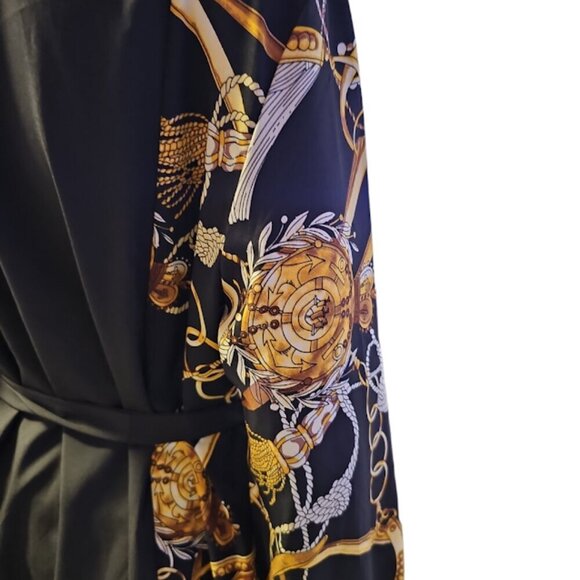 Dress with chain design - Picture 6 of 6